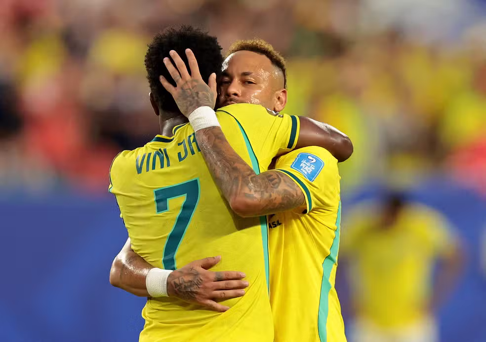 Neymar  exalta Vini Jr.: "É o nosso principal jogador"