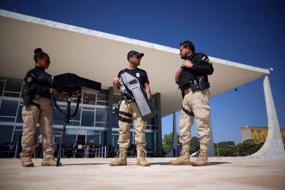 Polícia do STF utiliza armas antidrones durante julgamento envolvendo Alexandre de Moraes
