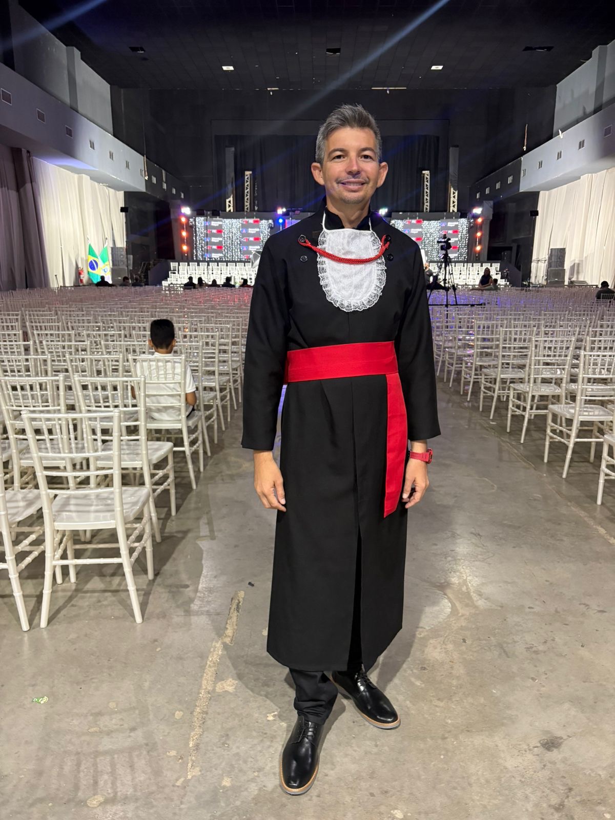 Márcio Rebouças celebra formatura em Direito e marca nova etapa na carreira