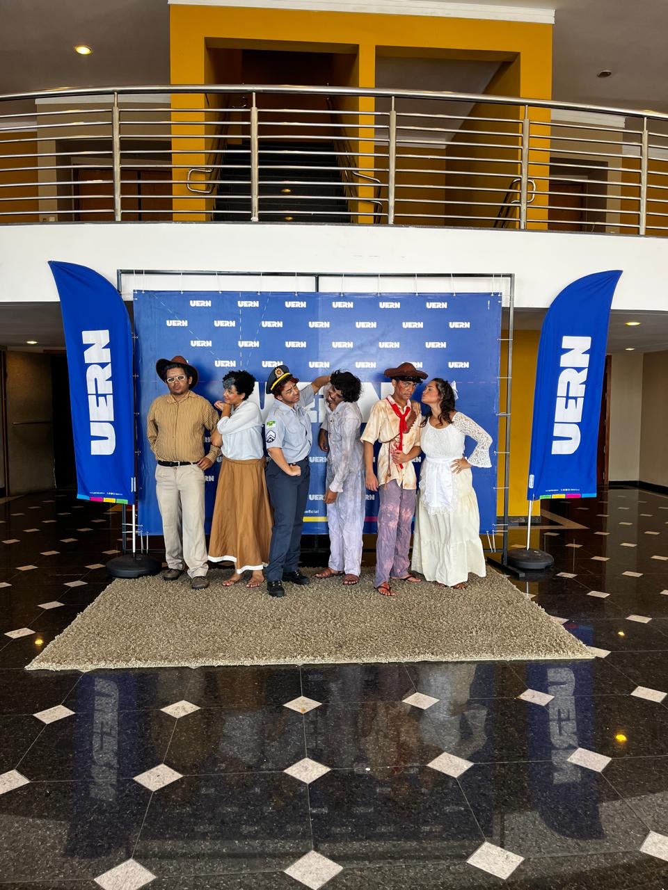 Espetáculo “A Peixeira de Jurema” é sucesso no FESTIUERN com elenco de artistas de Areia Branca