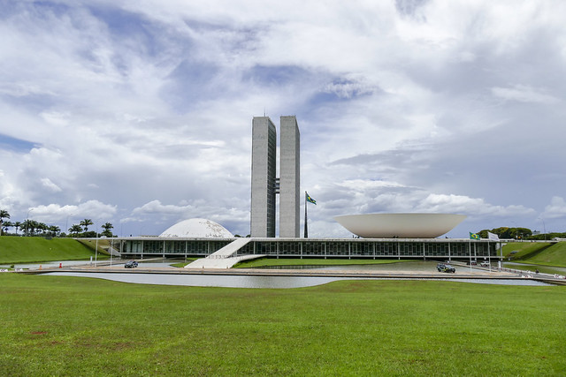 Senado Federal eleva piso dos professores para R$5.130 e nova regra de reajuste