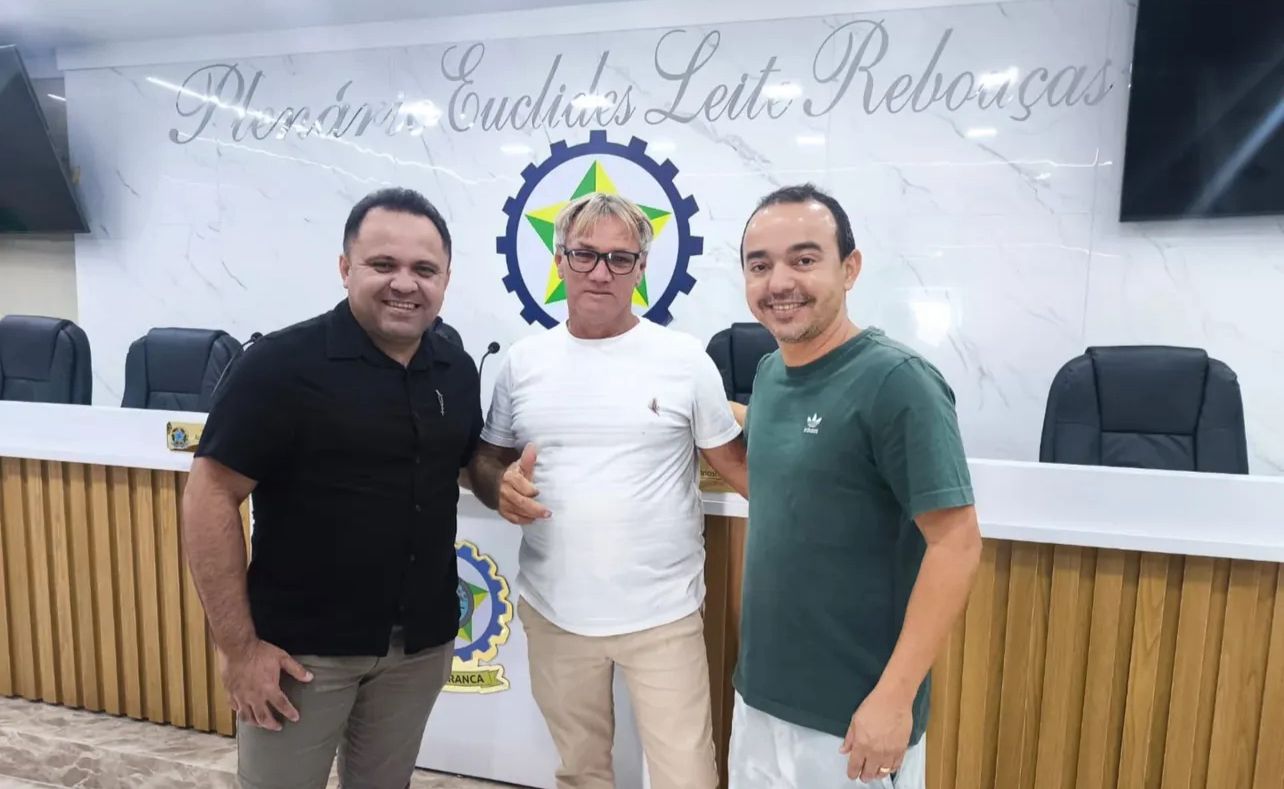 Vereador cearense Zé Neto visita Câmara de Areia Branca e destaca parcerias entre Ceará e Rio Grande do Norte