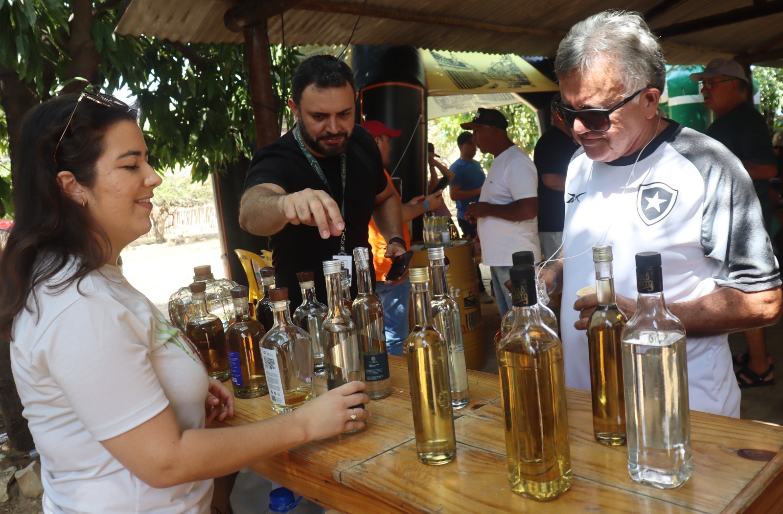 Festival celebra a tradição da cachaça com música e cultura em Mossoró