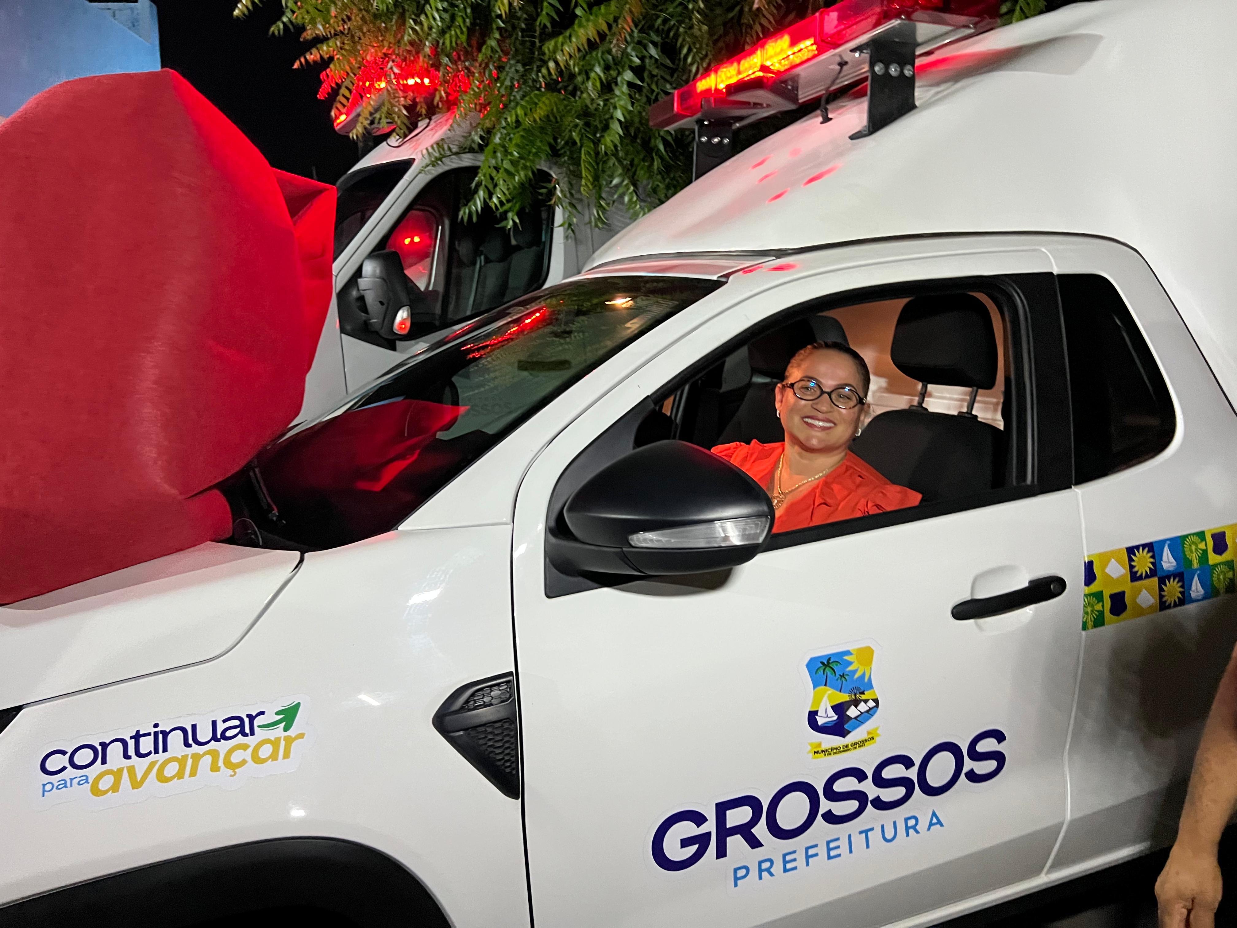 Nova ambulância reforça atendimentos na saúde de Grossos