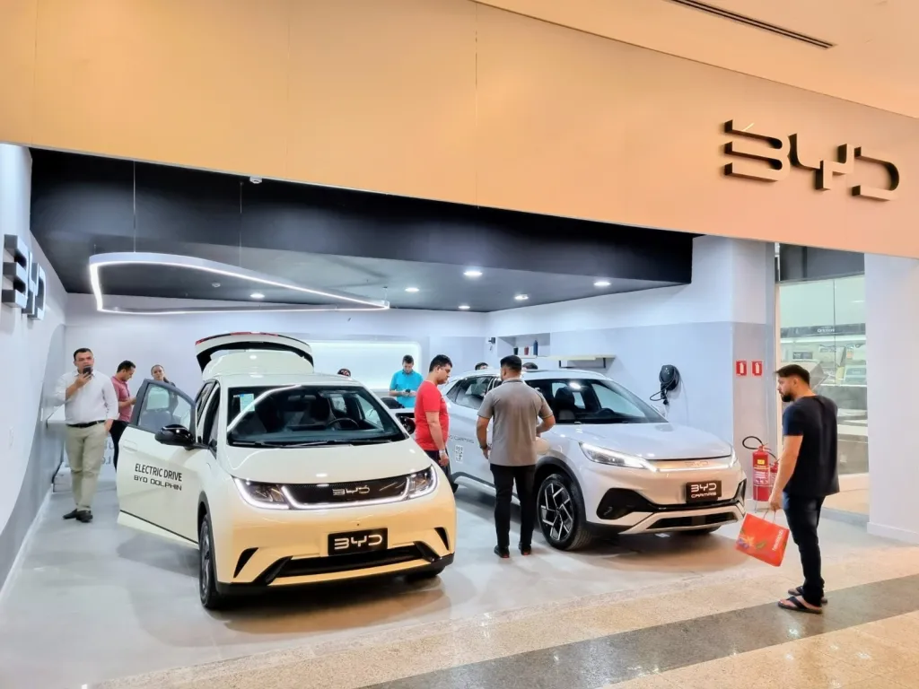 Alta dos combustíveis impulsiona vendas da BYD que bate novo recorde no Brasil