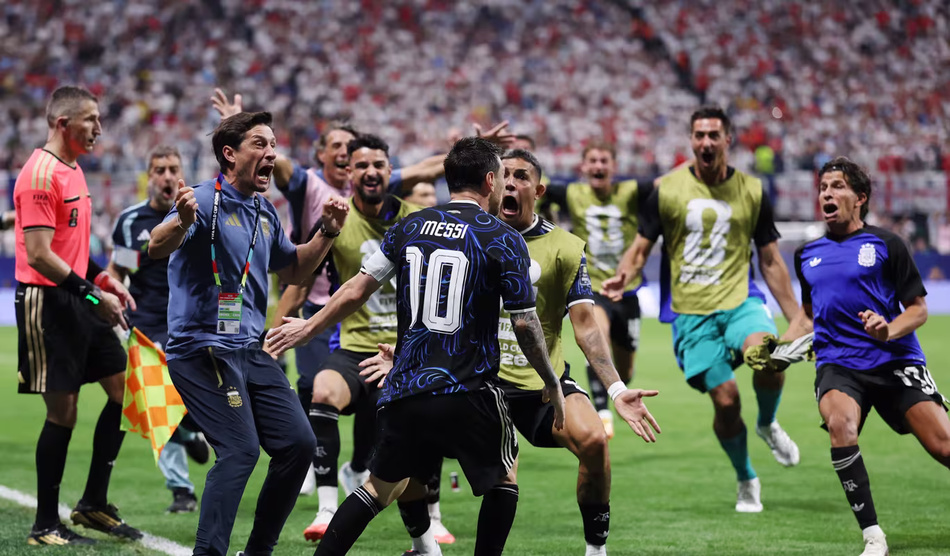 Argentina vira sobre a Inglaterra e garante vaga na final da Copa do Mundo
