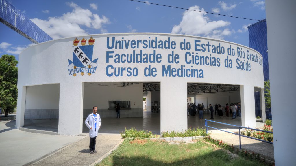Cursos de Medicina da UERN e UFERSA ficam com nota acima da média pelo MEC