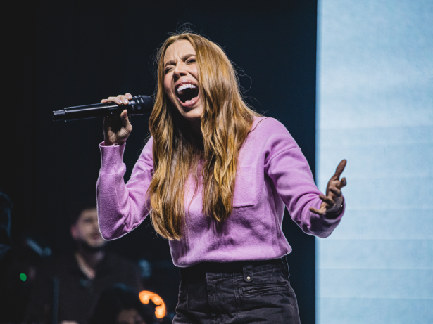 Julliany Souza é destaque na programação do Mossoró Sal & Luz nesta quinta-feira (23)
