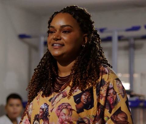 Trancista mossoroense Graicy Karen é destaque e leva prêmio do Instituto Neoenergia