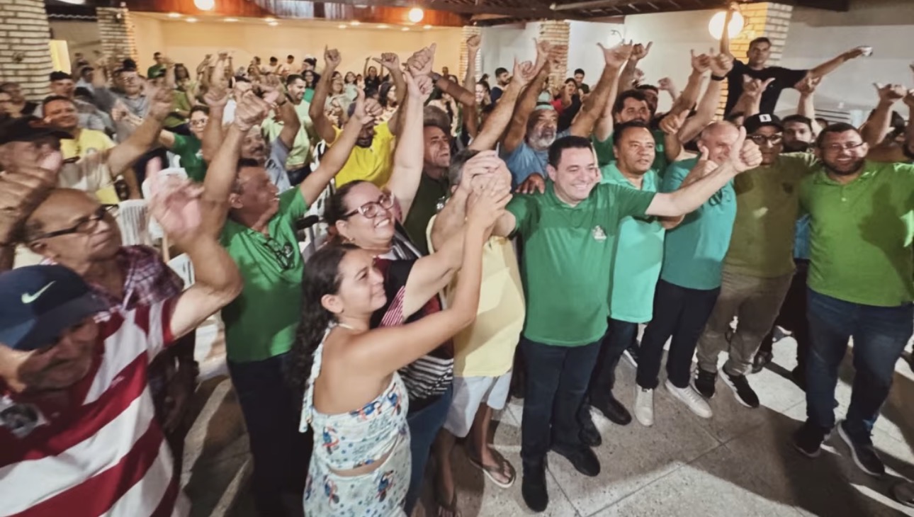 Bibiano participa de encontro no Alto do Sumaré, em Mossoró, durante reta final da pré-campanha