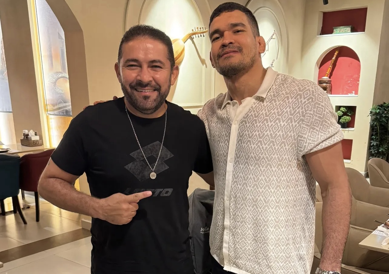 Areia-branquense Talison Soares se destaca nos Emirados Árabes e acolhe conterrâneos potiguares