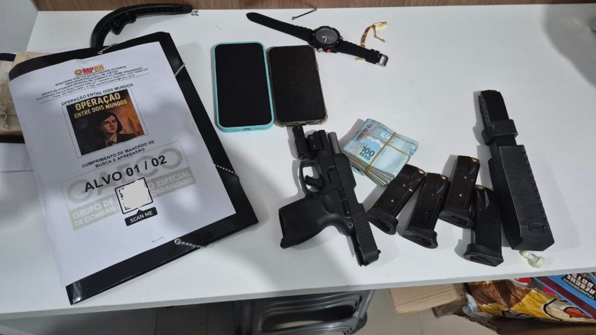 Servidora do Judiciário é alvo de investigação por possível vínculo com líder de facção no RN