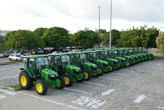 Areia Branca e demais municípios do RN recebem tratores para fortalecer pequenos produtores