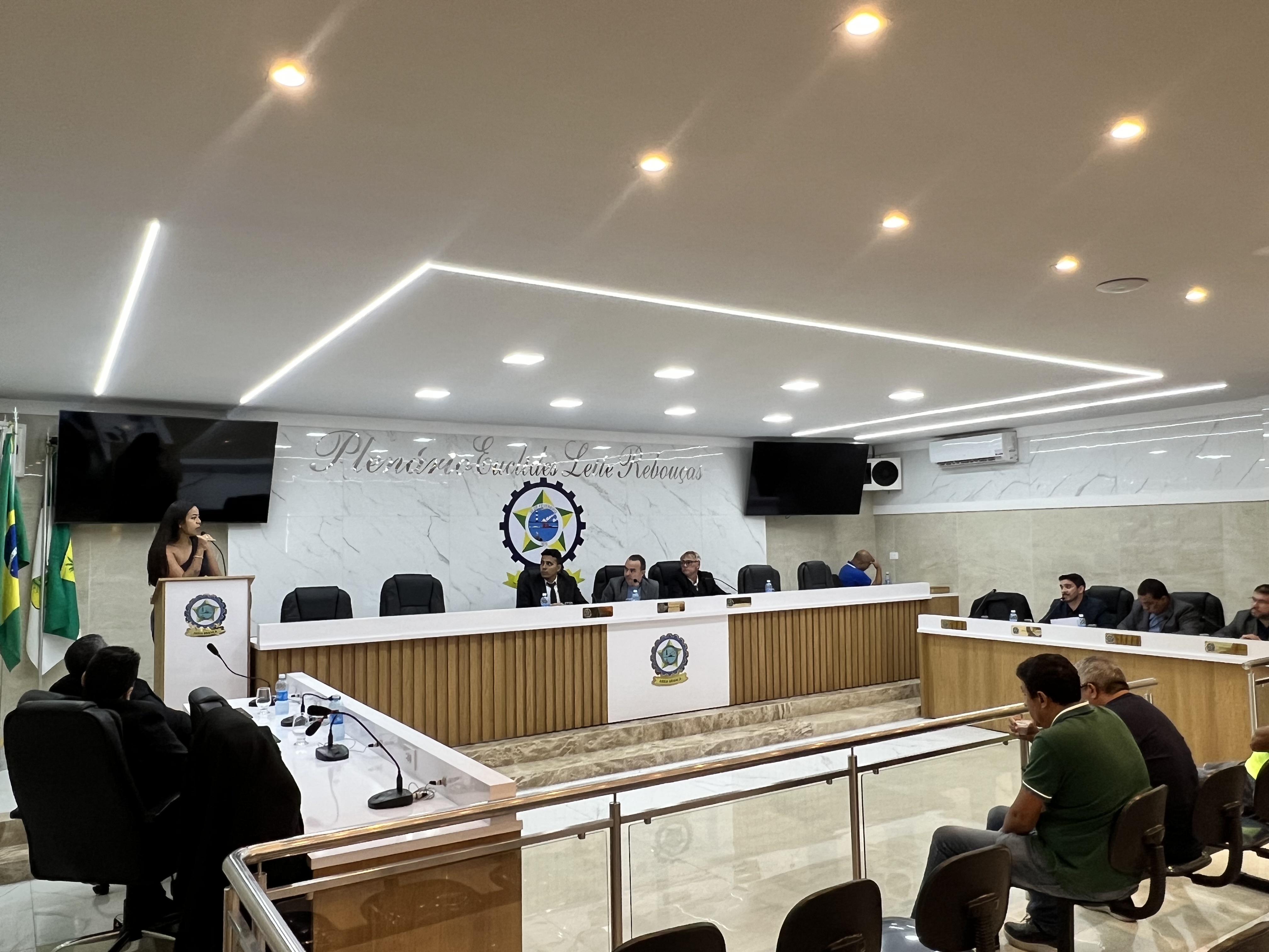 Câmara Municipal de Areia Branca realiza 28ª sessão ordinária com aprovação de projetos e debates