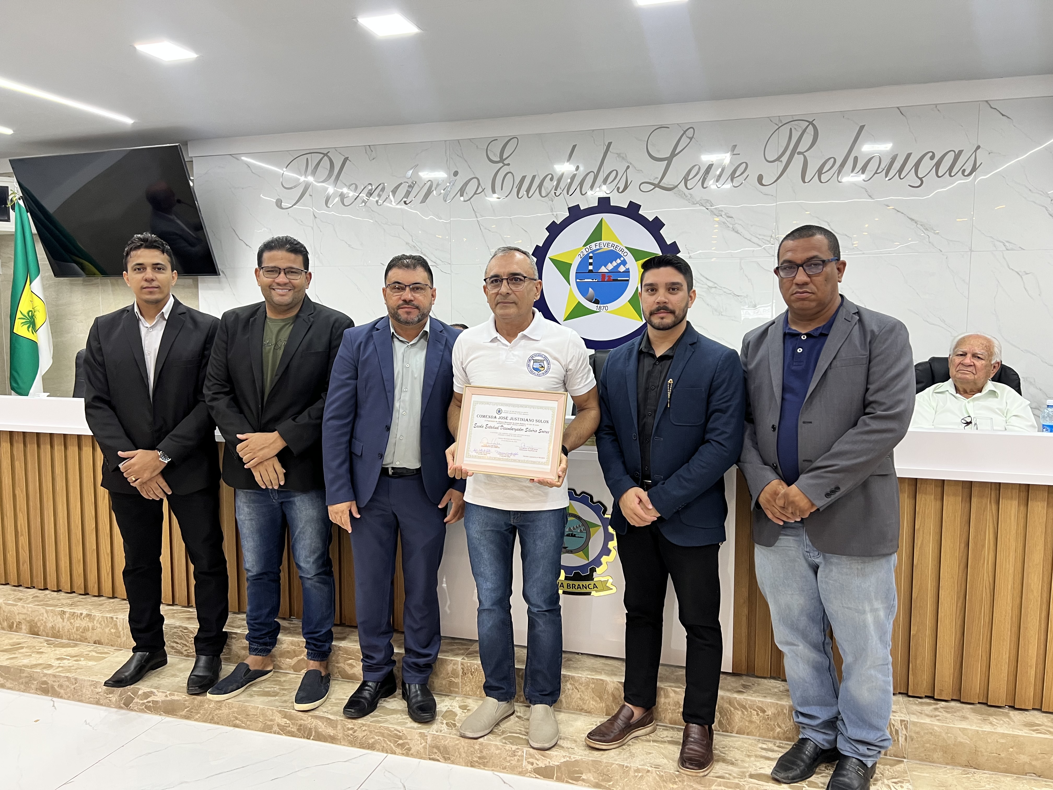 Sessão Solene celebra os 50 anos da Escola Estadual Desembargador Silvério em Areia Branca