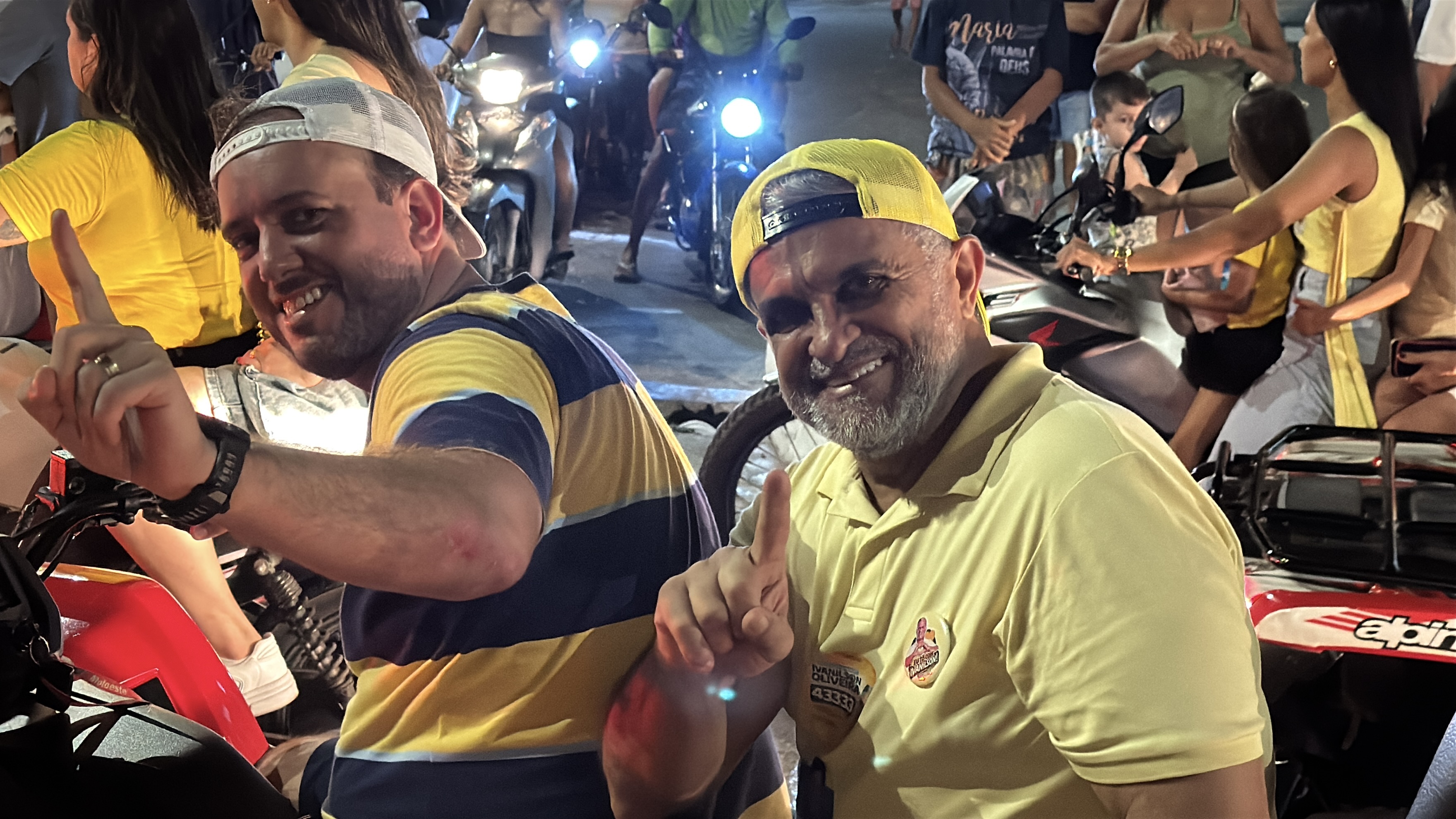 Ivanilson Oliveira participa da motociata pelas ruas de Areia Branca