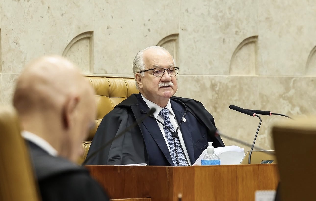 Fachin tira de pauta julgamento sobre André Mendonça no STF