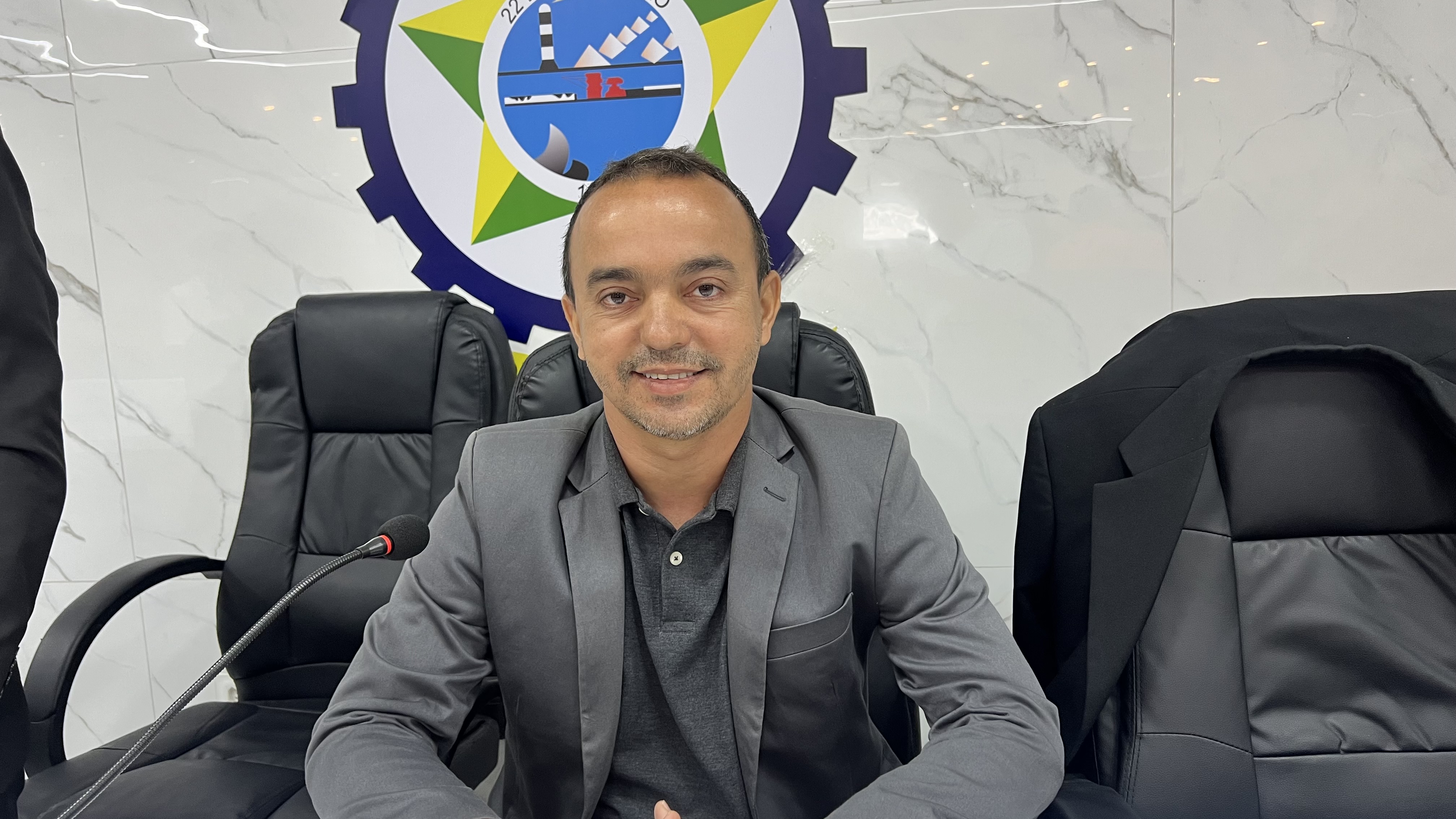 Câmara de Areia Branca realiza Sessão Solene de entrega de Títulos e Comendas