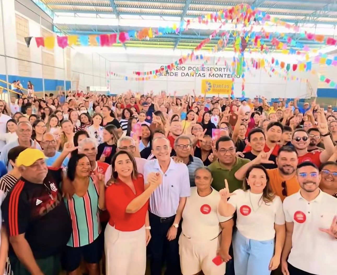 Samanda Alves recebe apoio do prefeito Souza Neto e mais seis vereadores na pré-campanha