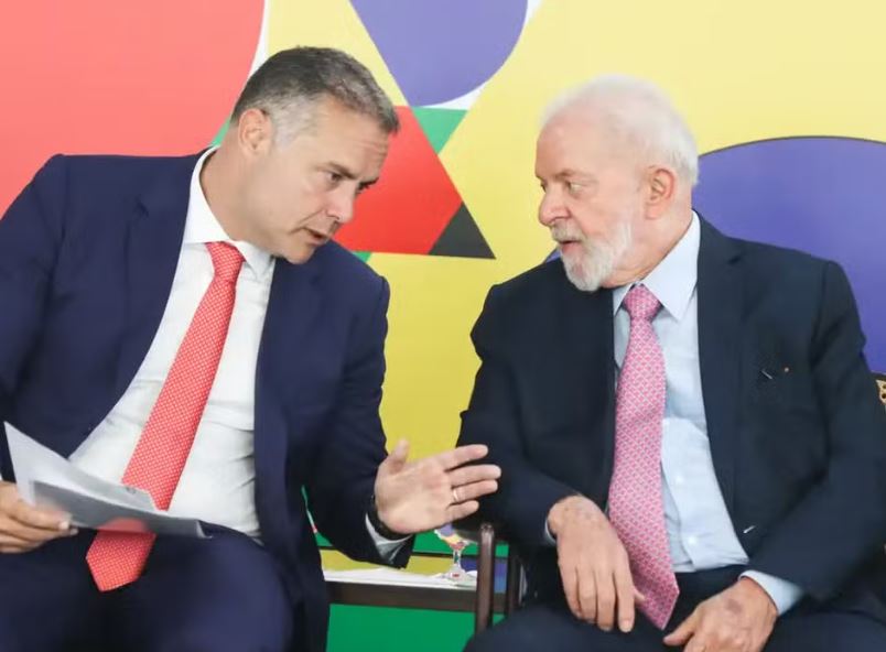 Lula dá aval ao Ministério dos Transportes para avançar com projeto que acaba com obrigatoriedade de autoescola para CNH