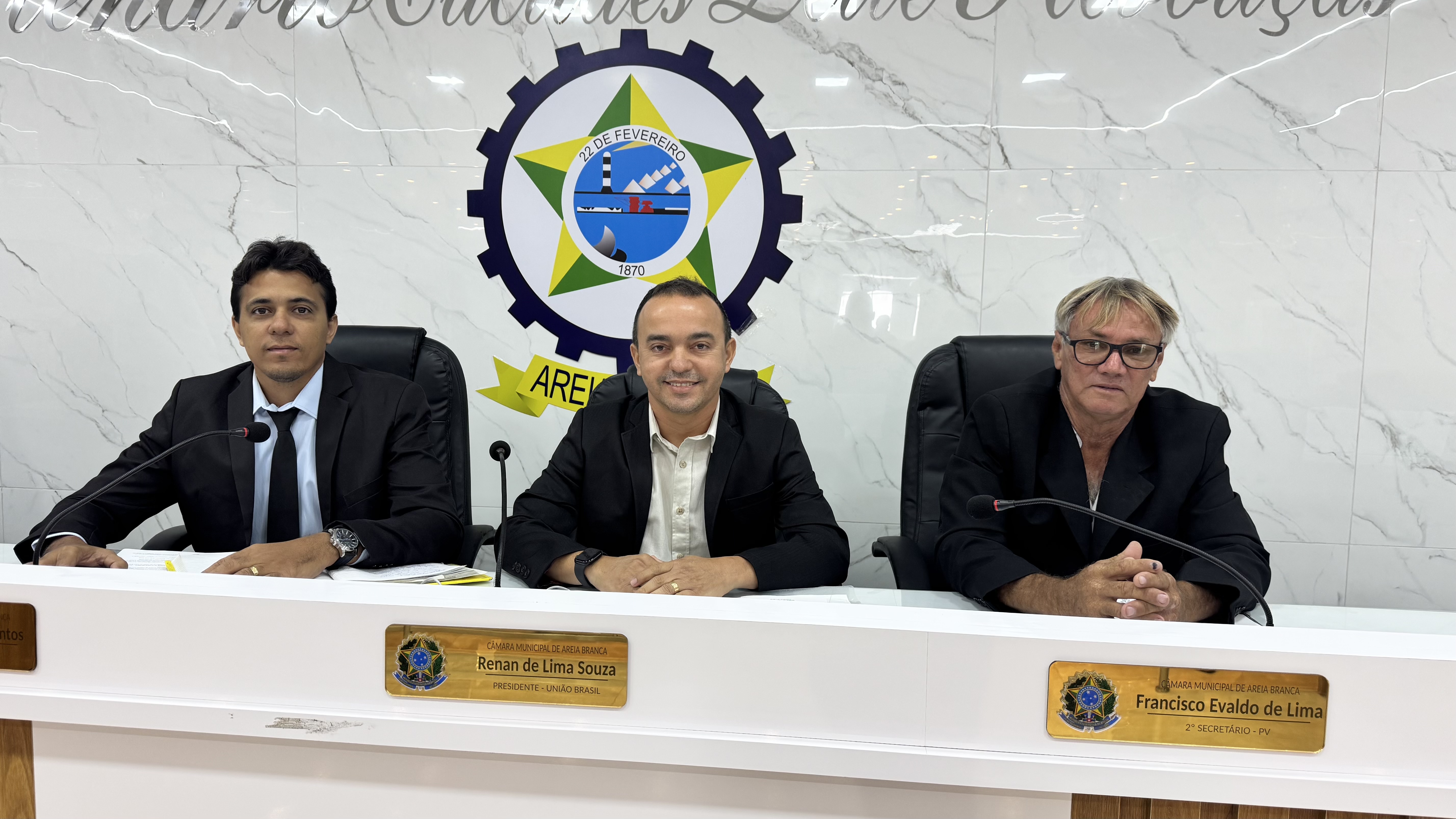 Câmara de Areia Branca aprova criação de comendas e discute valorização dos técnicos municipais em sessão marcada por homenagens