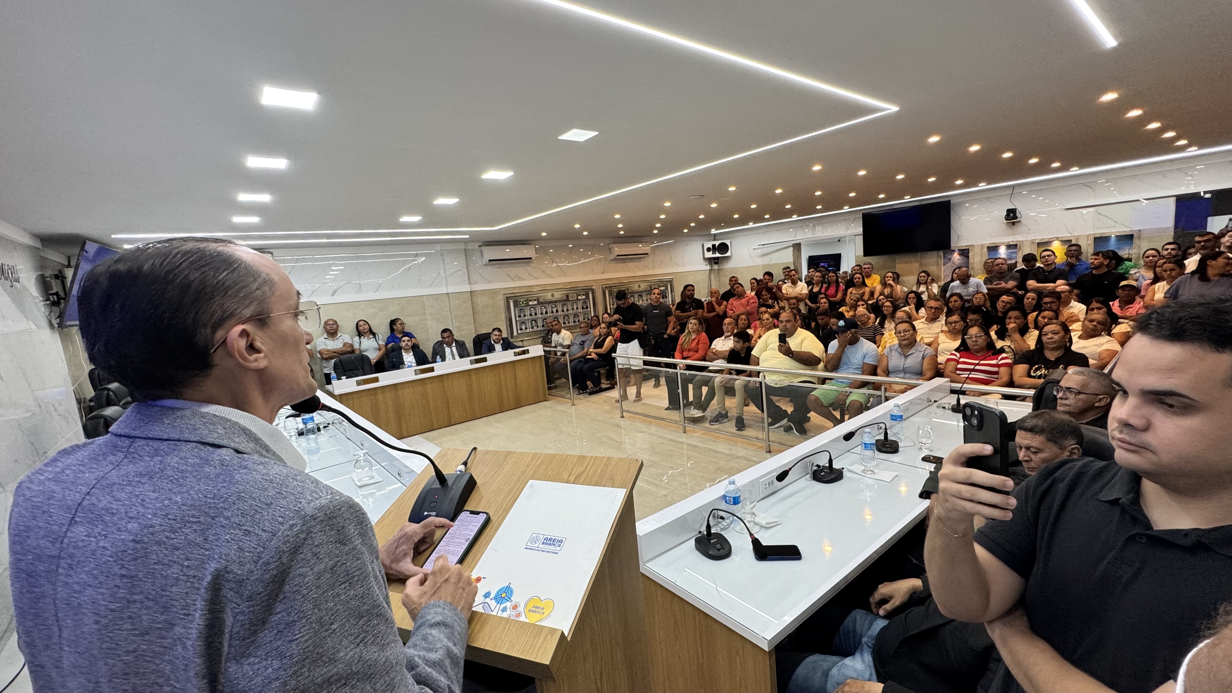 Câmara Municipal de Areia Branca abre ano legislativo com Leitura Anual do Executivo