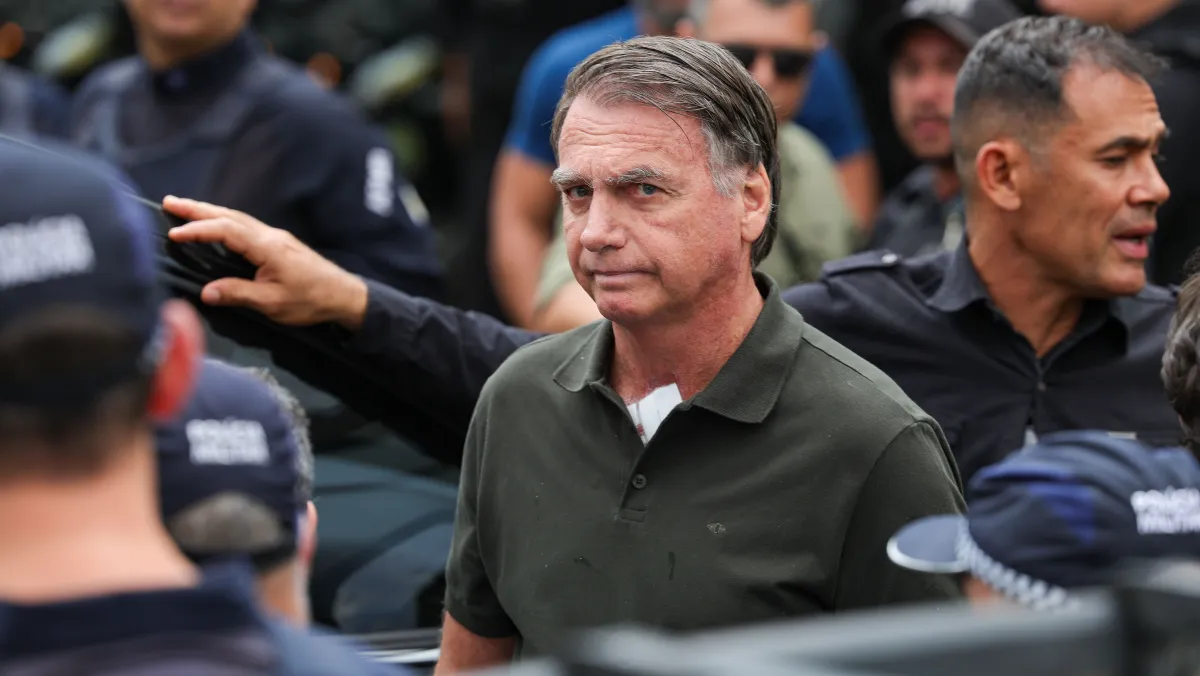 Alexandre de Moraes mantém Bolsonaro em regime domiciliar