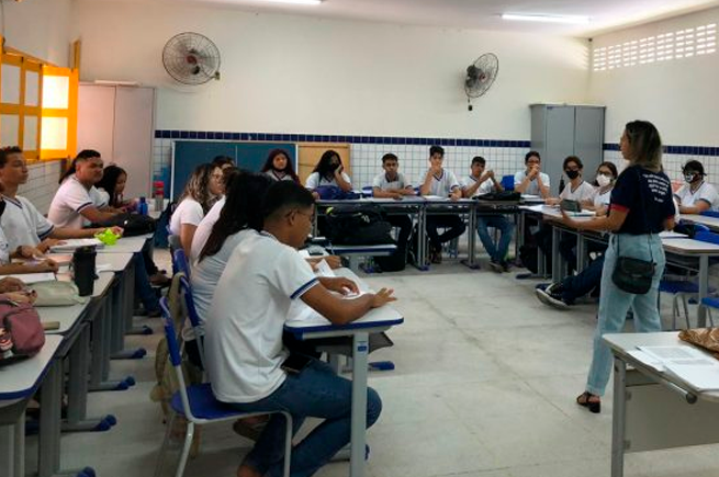 Justiça mantém reajuste anual para professores e pensionistas no RN