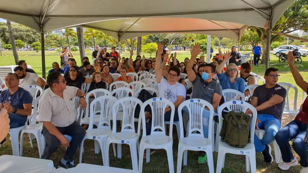 Servidores da Fundase aprovam greve por tempo indeterminado
