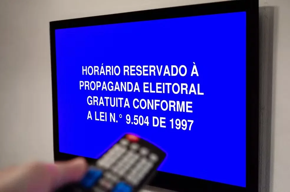 Horário eleitoral no rádio e na TV volta ao ar nesta sexta-feira (09)