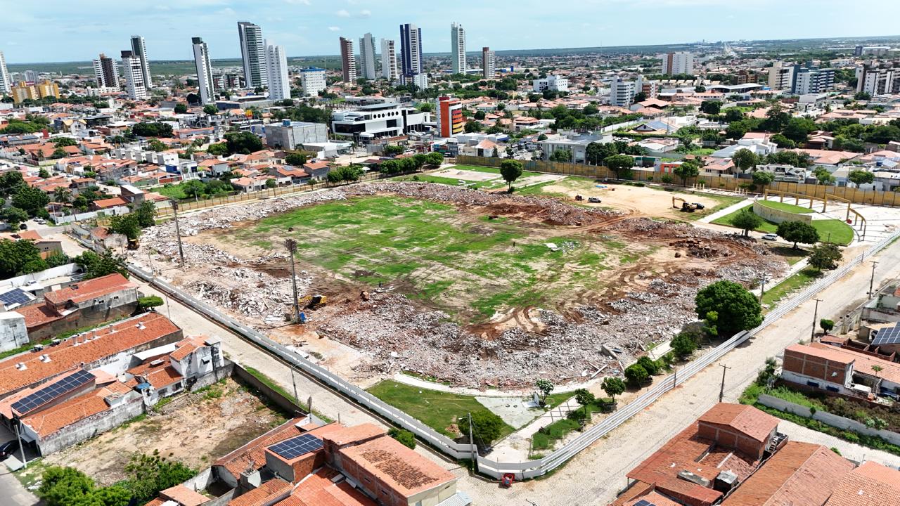 A demolição do estádio Nogueirão é concluída