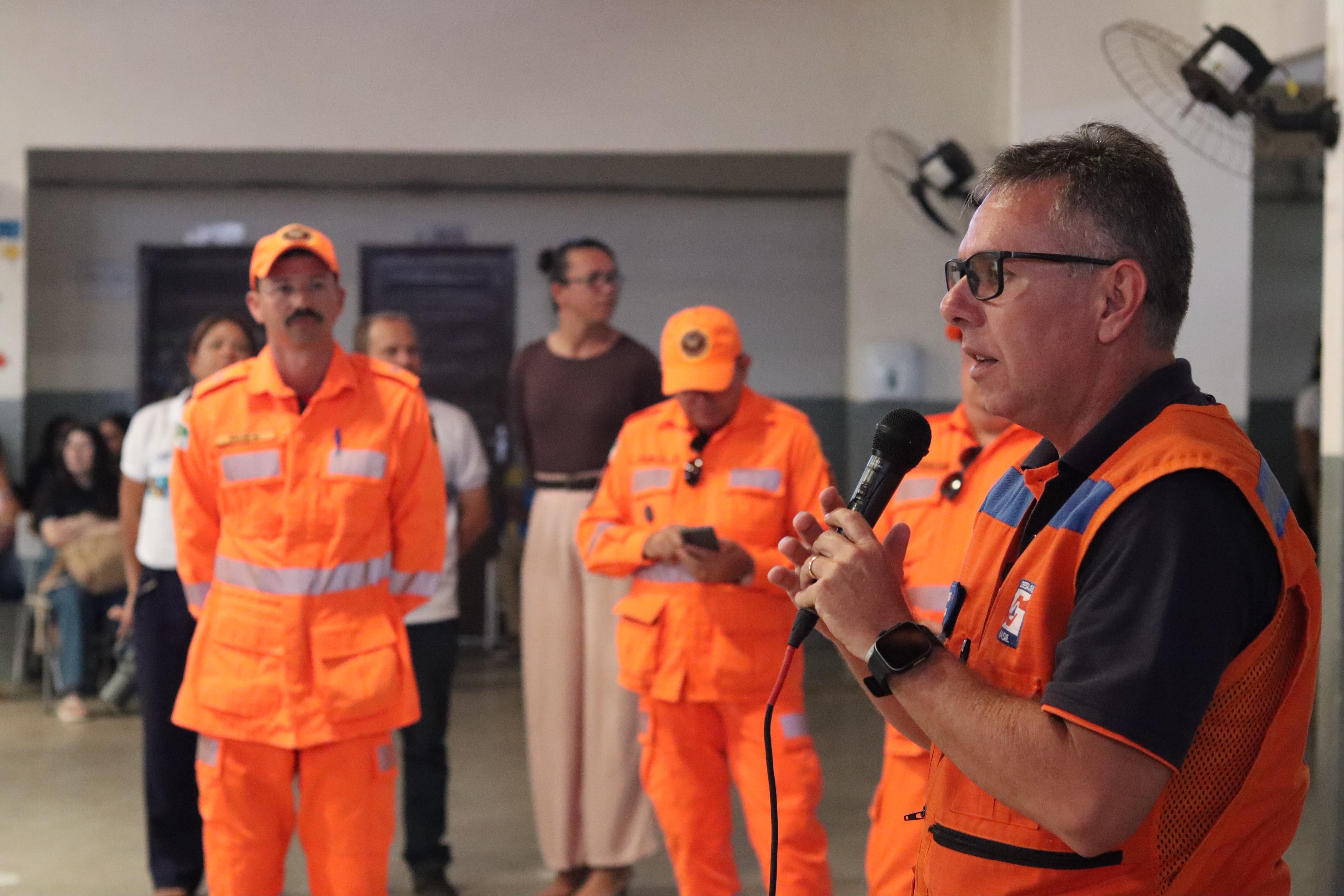 Operação Protetor do Bioma Caatinga promove ações de conscientização em Grossos
