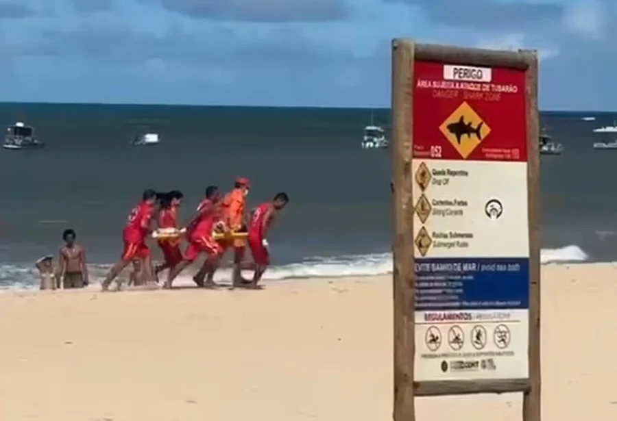 Menino de 11 anos é mordido por tubarão na Praia de Piedade em Pernambuco
