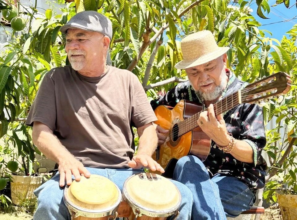 Irmãos poetas apresentam "Em Cantos de Preamar" nesta sexta no palco do BNB Cultural,  em Mossoró