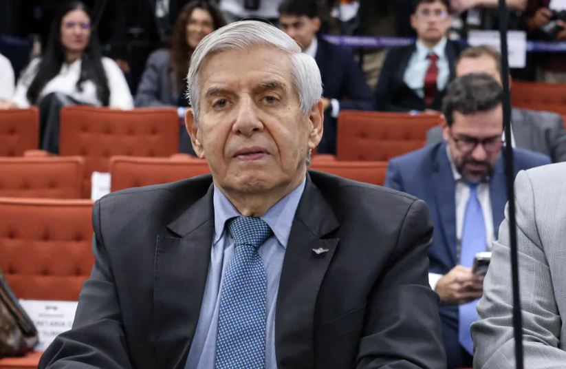 Augusto Heleno relata ter Alzheimer desde 2018 durante exame após prisão