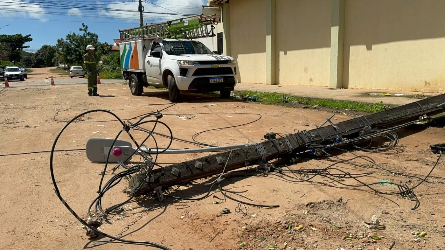 Colisões contra postes provocam falta de energia para mais de 75 mil consumidores no RN