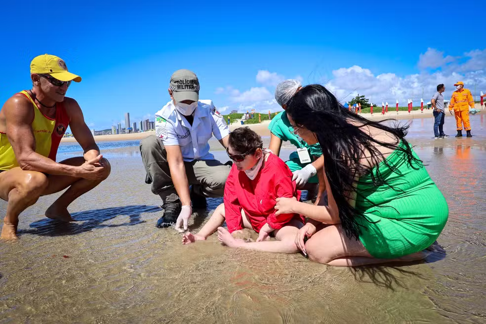 Criança  internado em UTI realiza sonho de conhecer o mar no RN